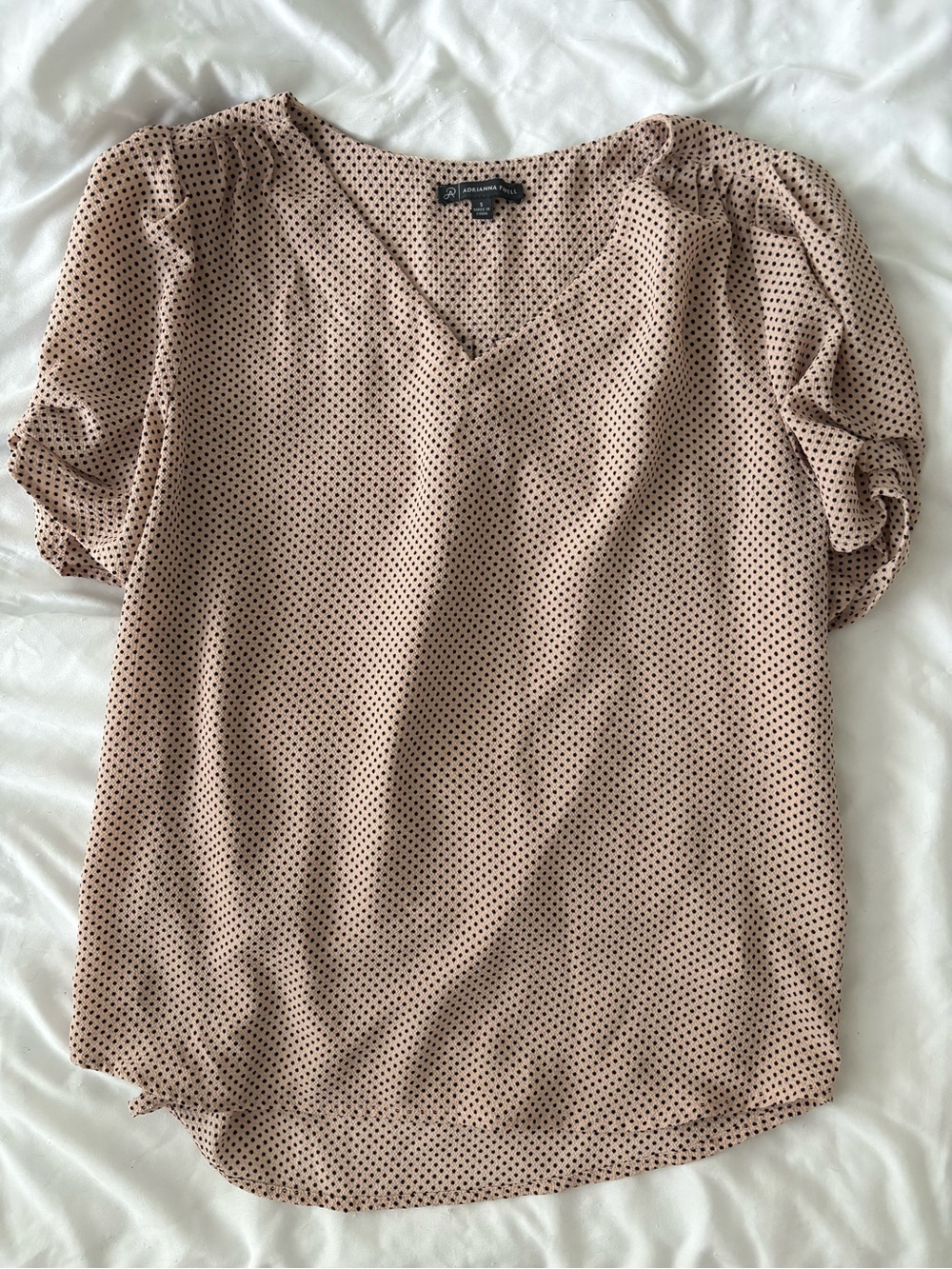 Peach black dot v-neck blouse women’s XS